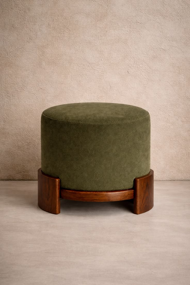 Yaan, a made to order stool handcrafted by Shree Vaidehi in Jaipur